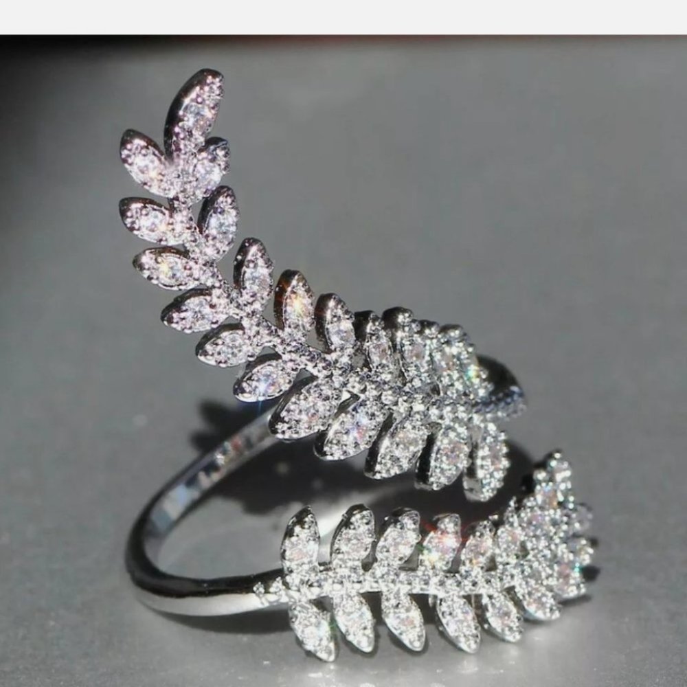 Leaf Women 925 Silver Diamond CZ Ring - Picture 2 of 4